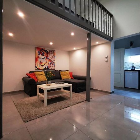 شقة بودابست  في Kst Apartman المظهر الخارجي الصورة