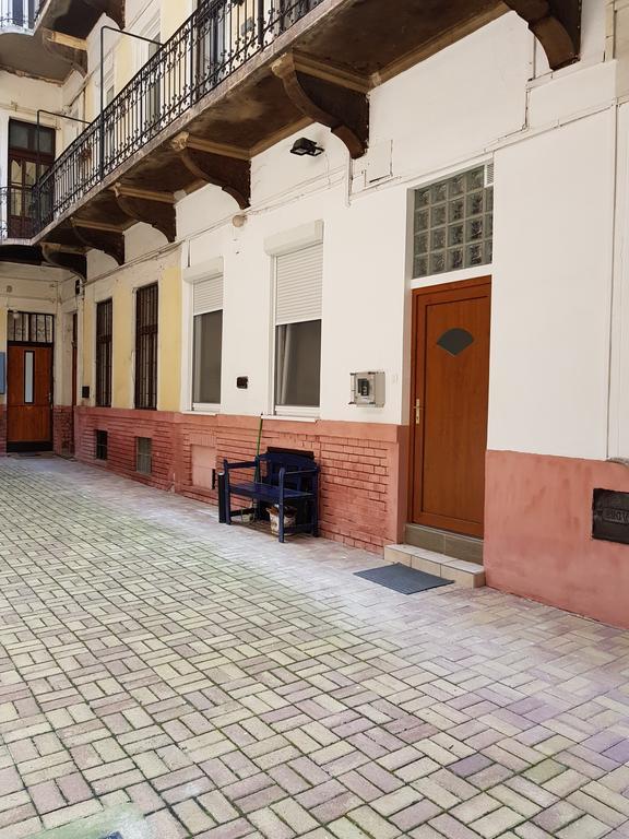 شقة بودابست  في Kst Apartman المظهر الخارجي الصورة